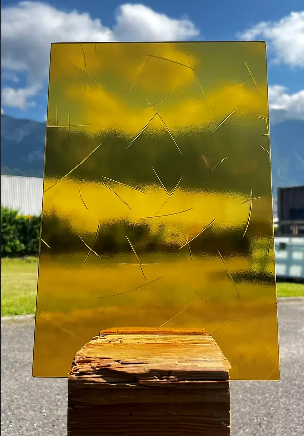 Verre antique jaune