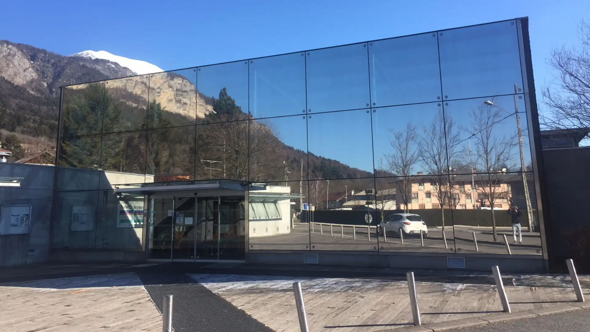 Mur-rideau pour hôtellerie et résidentiel