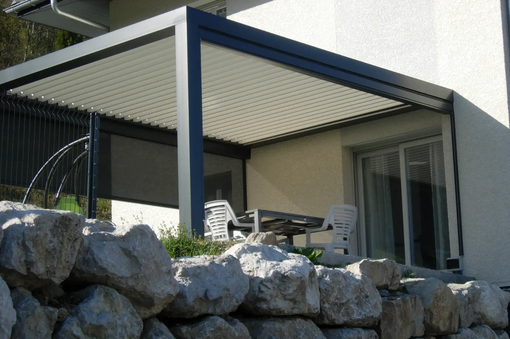 Pergola bioclimatique aluminium — réalisation VITOR