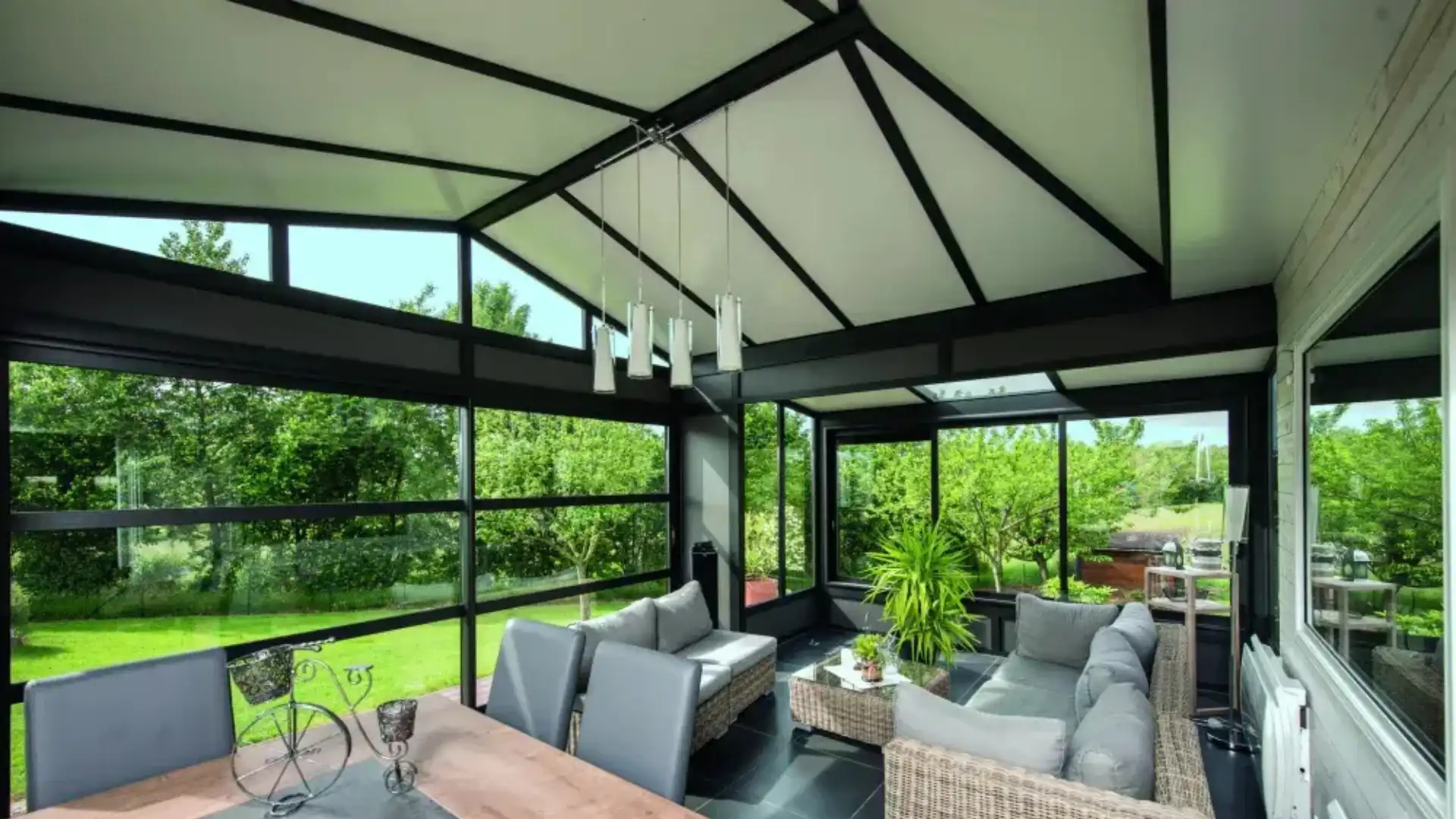 Véranda jardin d'hiver et espace détente