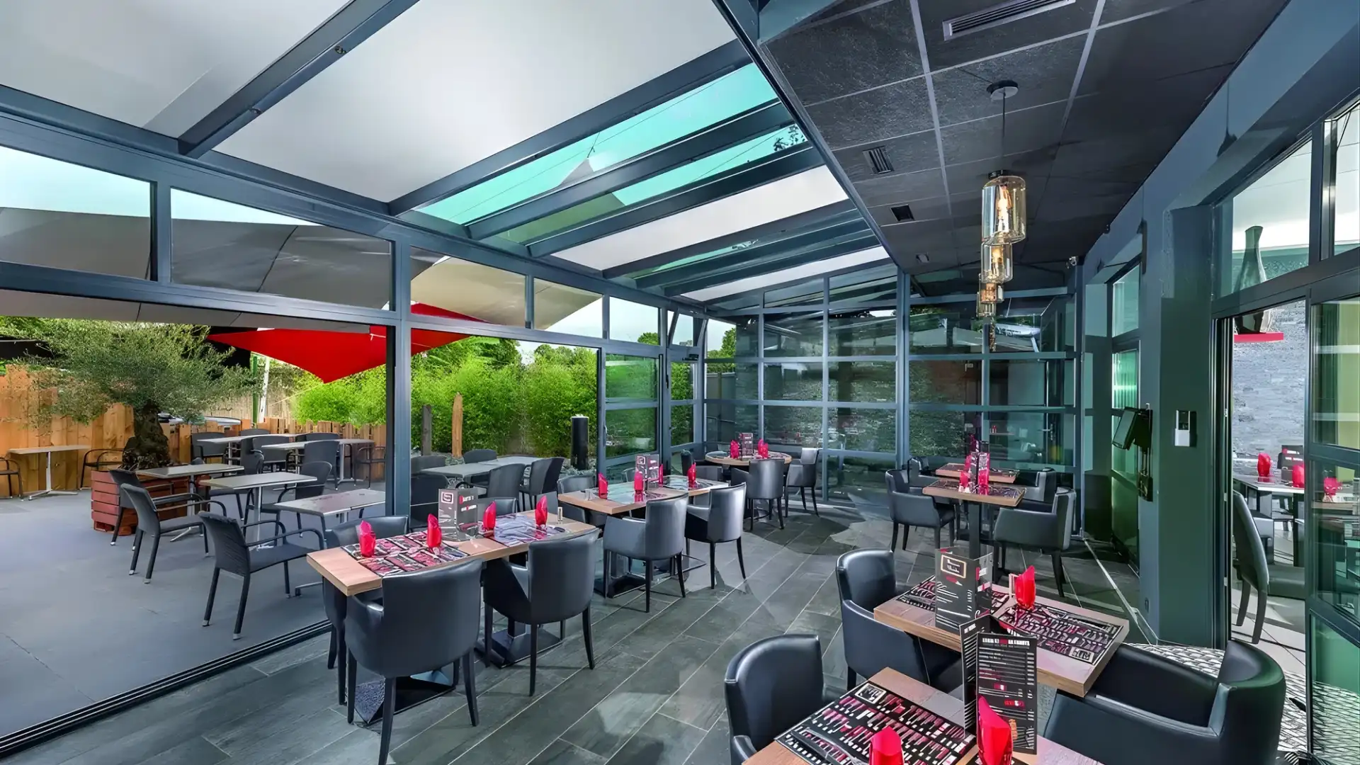 Véranda à toiture mixte verre et aluminium